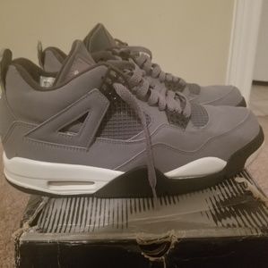 Jordan Retro 4 Cool Grey